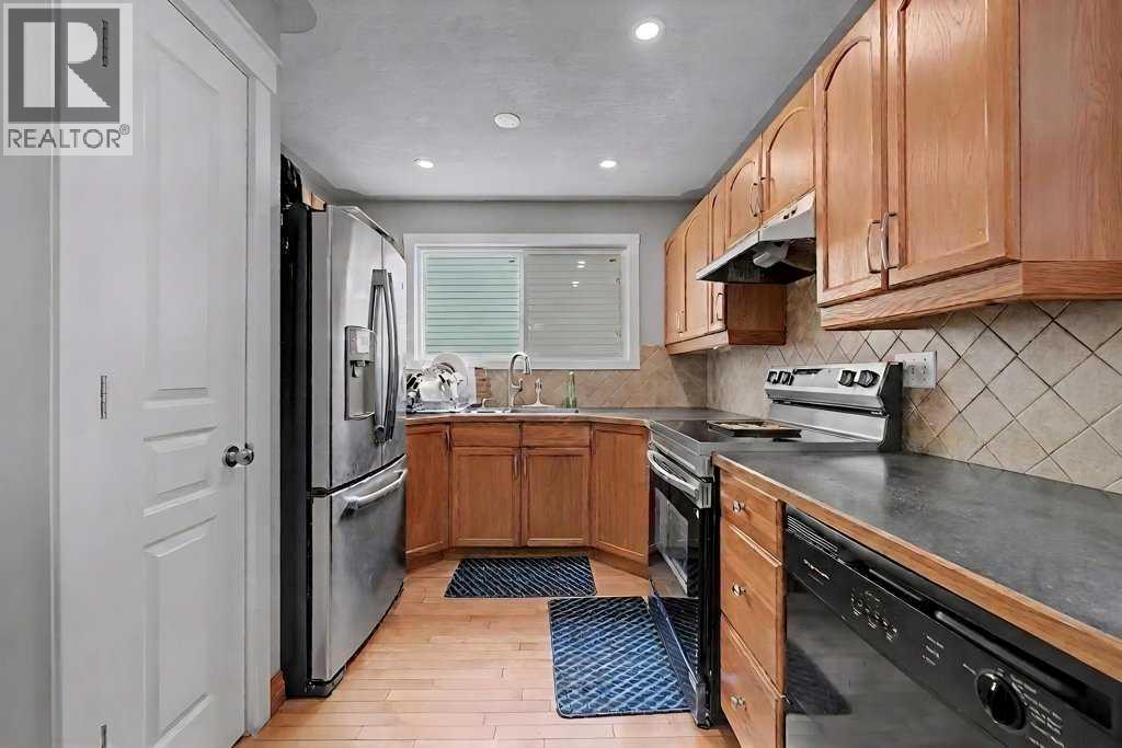 38 Whitman Close Ne, Calgary, Alberta  T1Y 4h4 - Photo 11 - A2305372