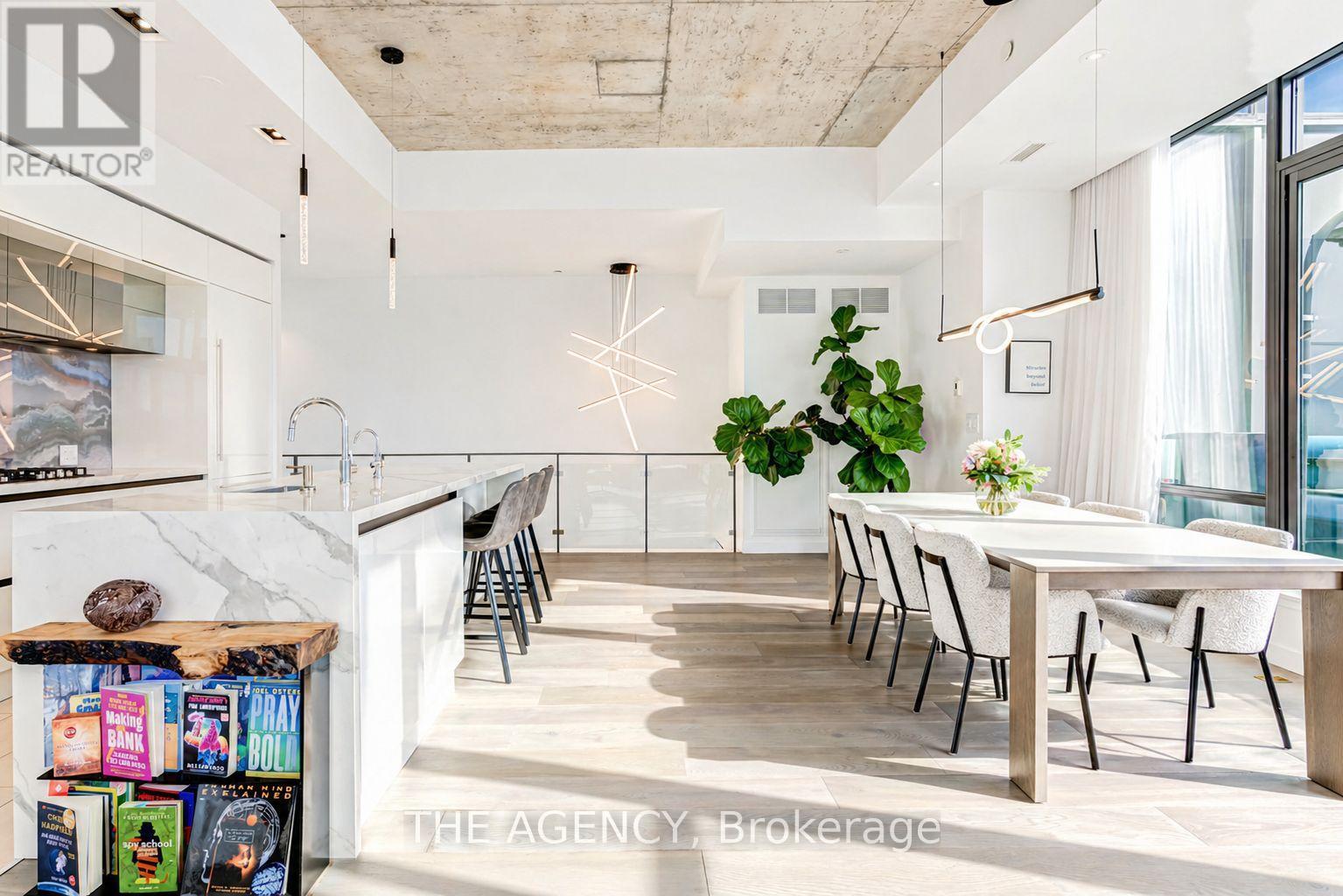 111 Bathurst Street, Toronto, Ontario  M5V 0M9 - Photo 13 - C13072416