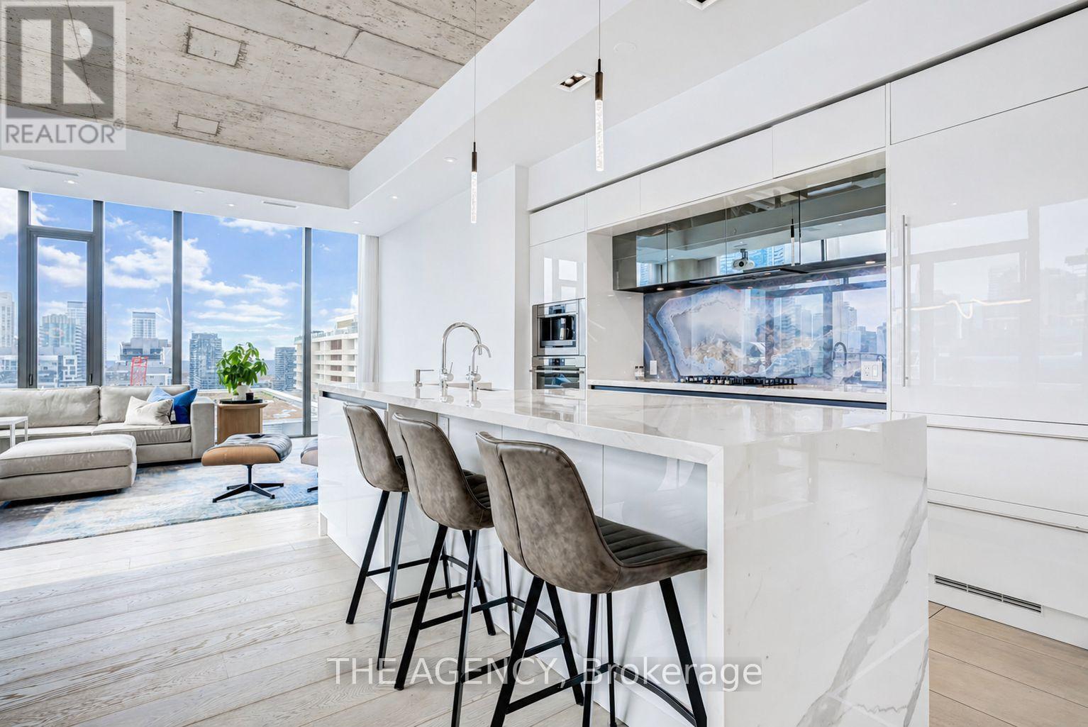 111 Bathurst Street, Toronto, Ontario  M5V 0M9 - Photo 14 - C13072416