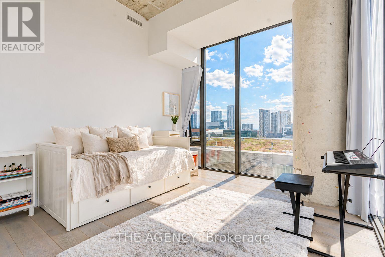 111 Bathurst Street, Toronto, Ontario  M5V 0M9 - Photo 23 - C13072416