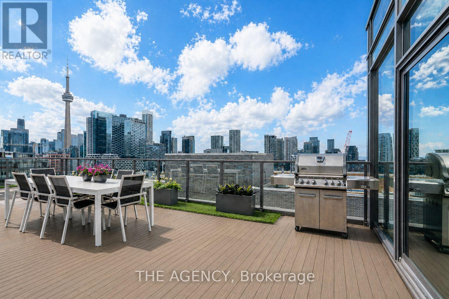 111 Bathurst Street, Toronto, Ontario  M5V 0M9 - Photo 3 - C13072416