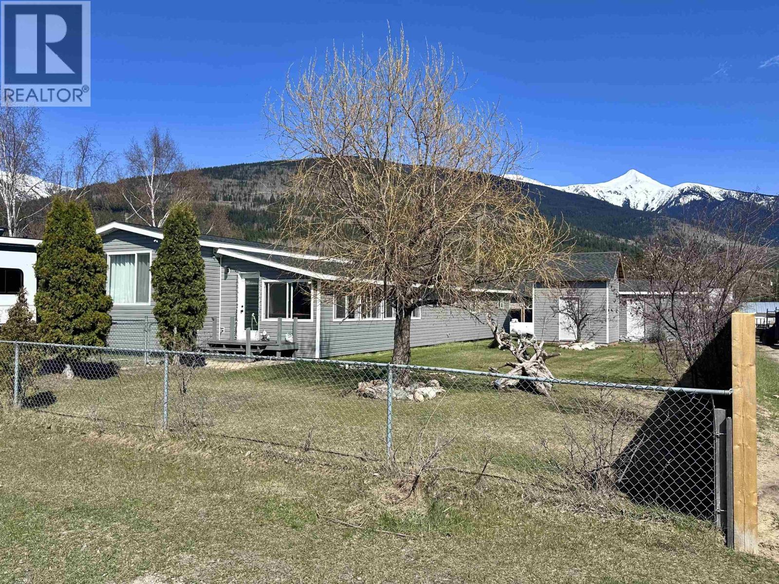 41 Cedar Street, Valemount, British Columbia  V0E 2Z0 - Photo 25 - R3118494