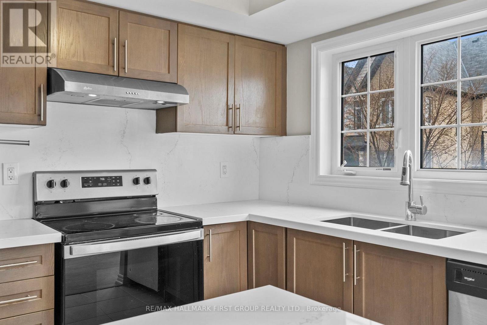 24 Amulet Way, Whitby, Ontario  L1R 0R5 - Photo 14 - E13072436