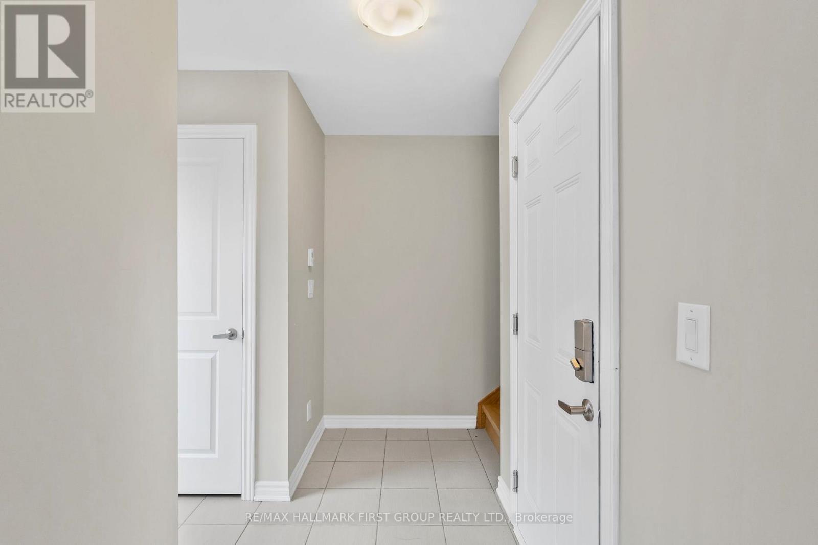 24 Amulet Way, Whitby, Ontario  L1R 0R5 - Photo 6 - E13072436