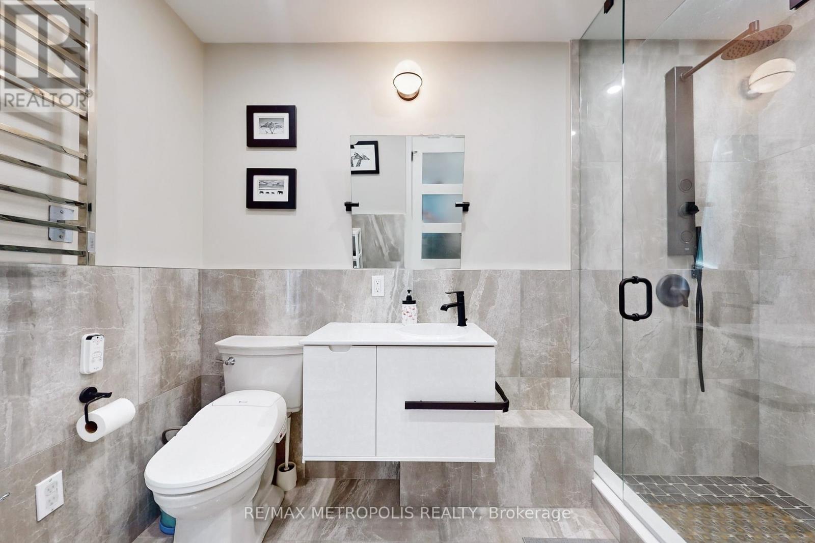 64 Mandel Crescent, Richmond Hill, Ontario  L4C 9Z7 - Photo 17 - N13068770
