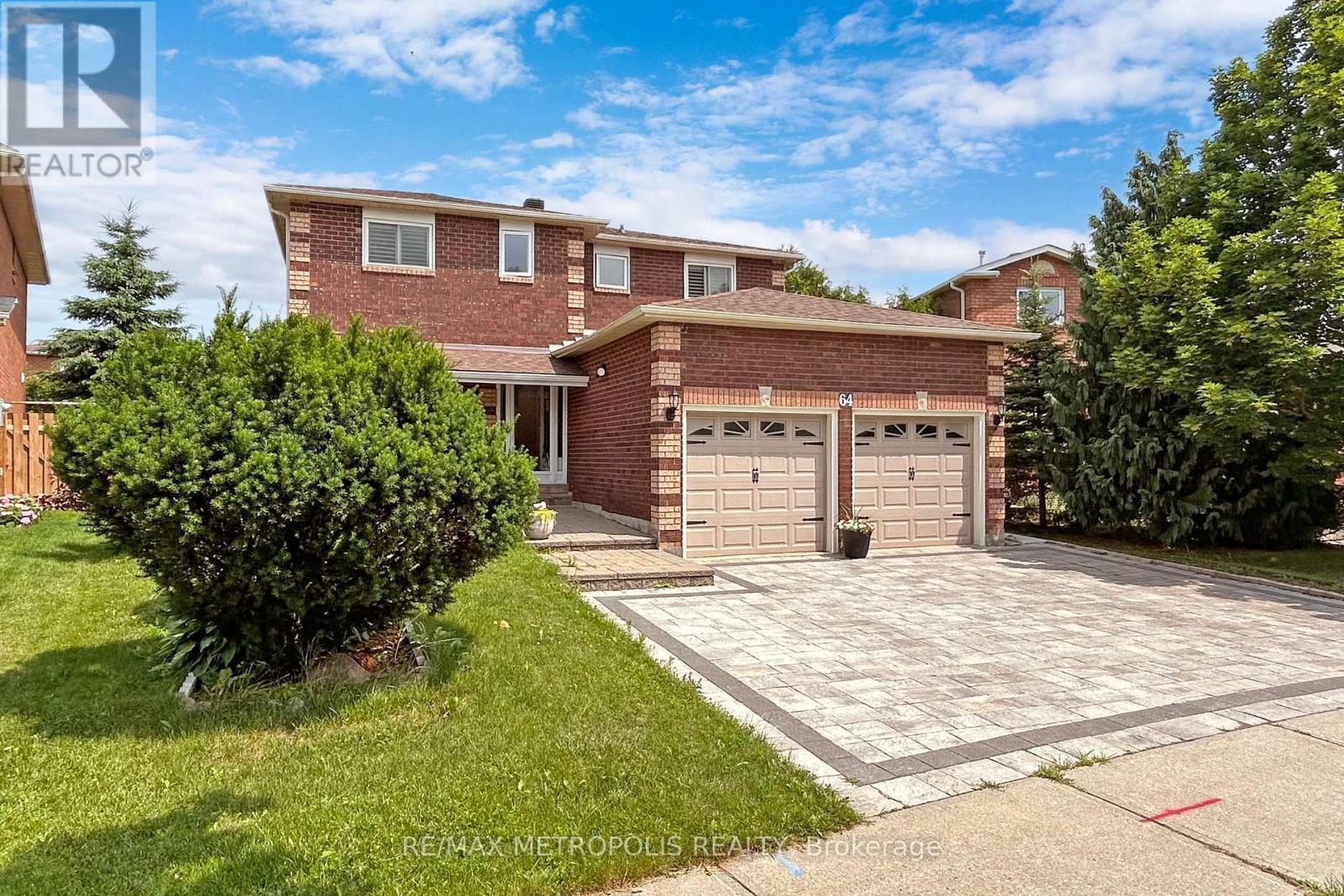 64 Mandel Crescent, Richmond Hill, Ontario  L4C 9Z7 - Photo 49 - N13068770