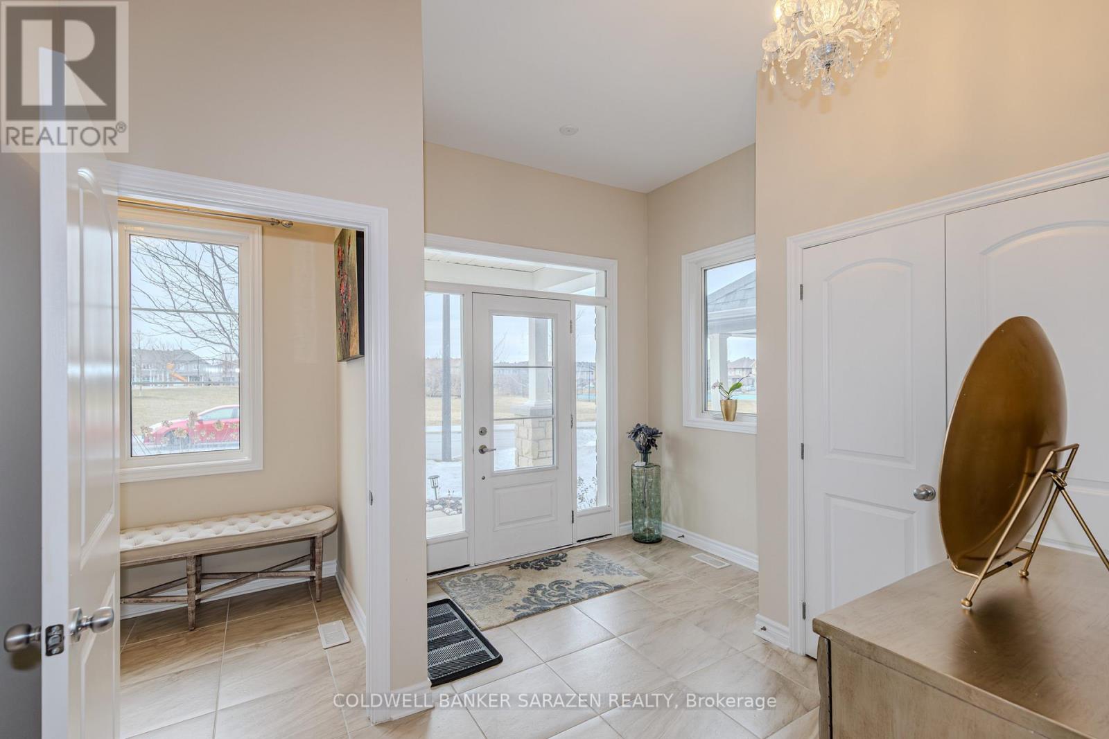 942 Guinness Crescent, Ottawa, Ontario  K2C 3H2 - Photo 5 - X12941710
