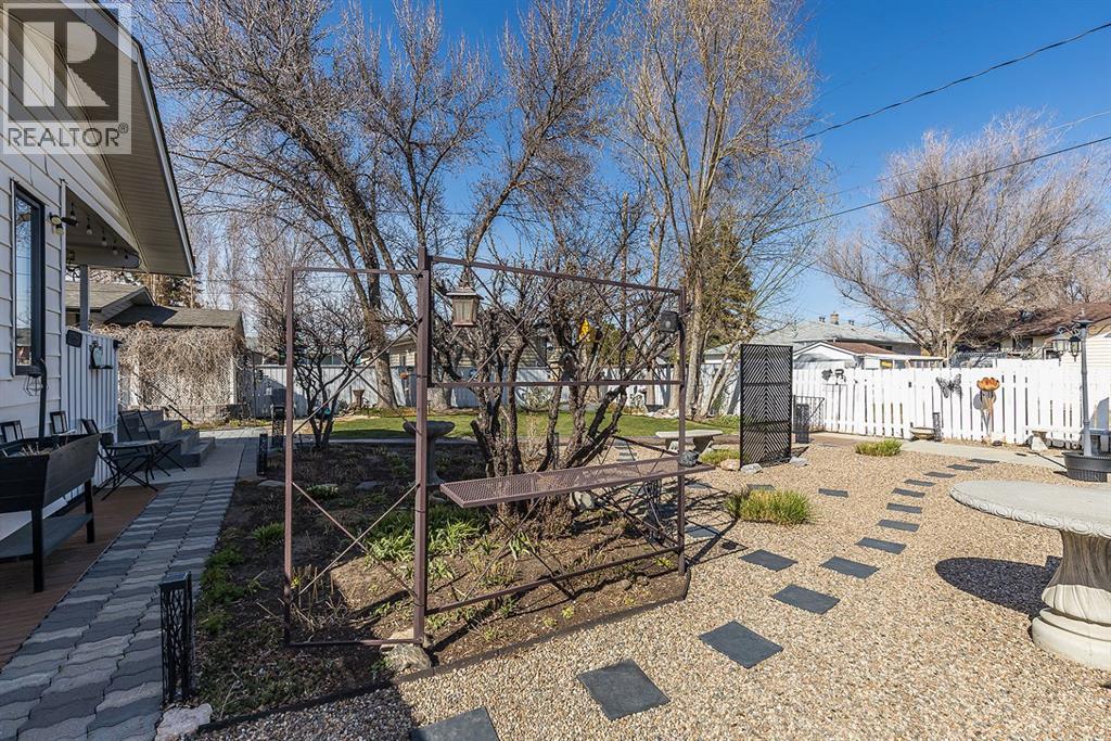 1361 Parker Avenue Nw, Medicine Hat, Alberta  T1A 6X1 - Photo 47 - A2306548