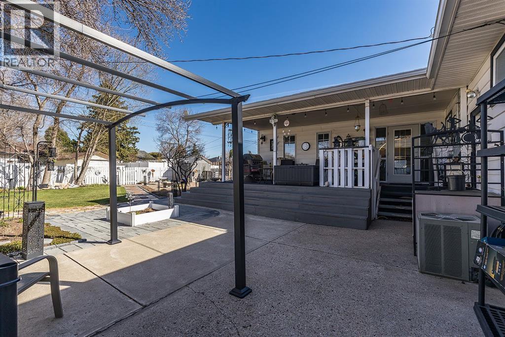 1361 Parker Avenue Nw, Medicine Hat, Alberta  T1A 6X1 - Photo 41 - A2306548