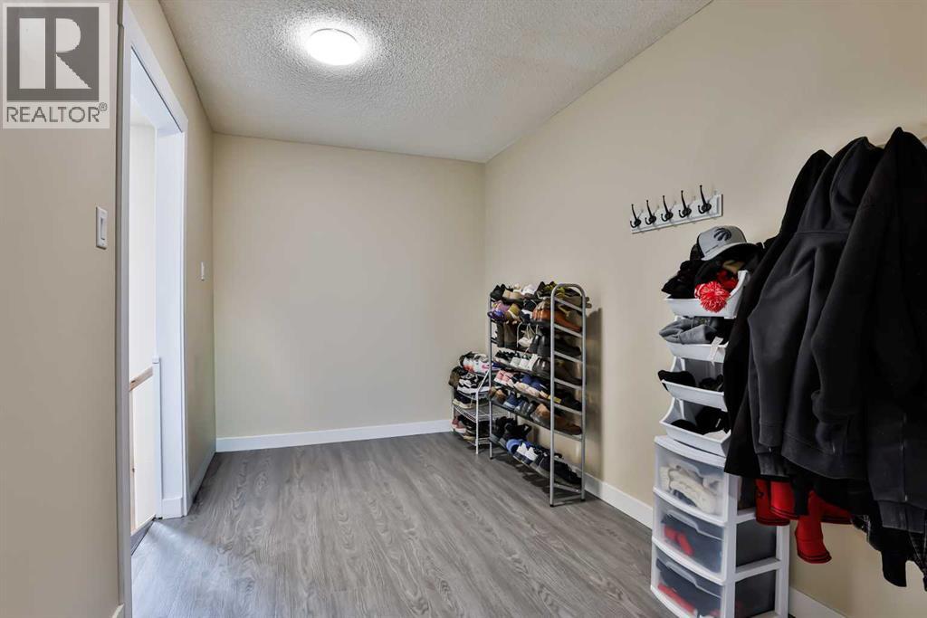 155e 100n, Raymond, Alberta  T0K 2S0 - Photo 24 - A2306481