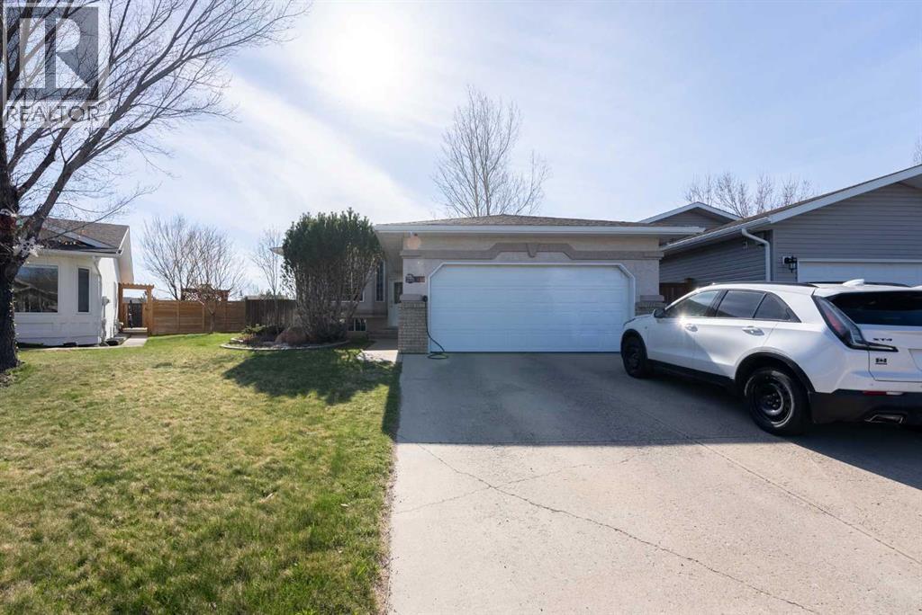 152 Mt Rundle Road W, Lethbridge, Alberta  T1K 7G1 - Photo 2 - A2306631