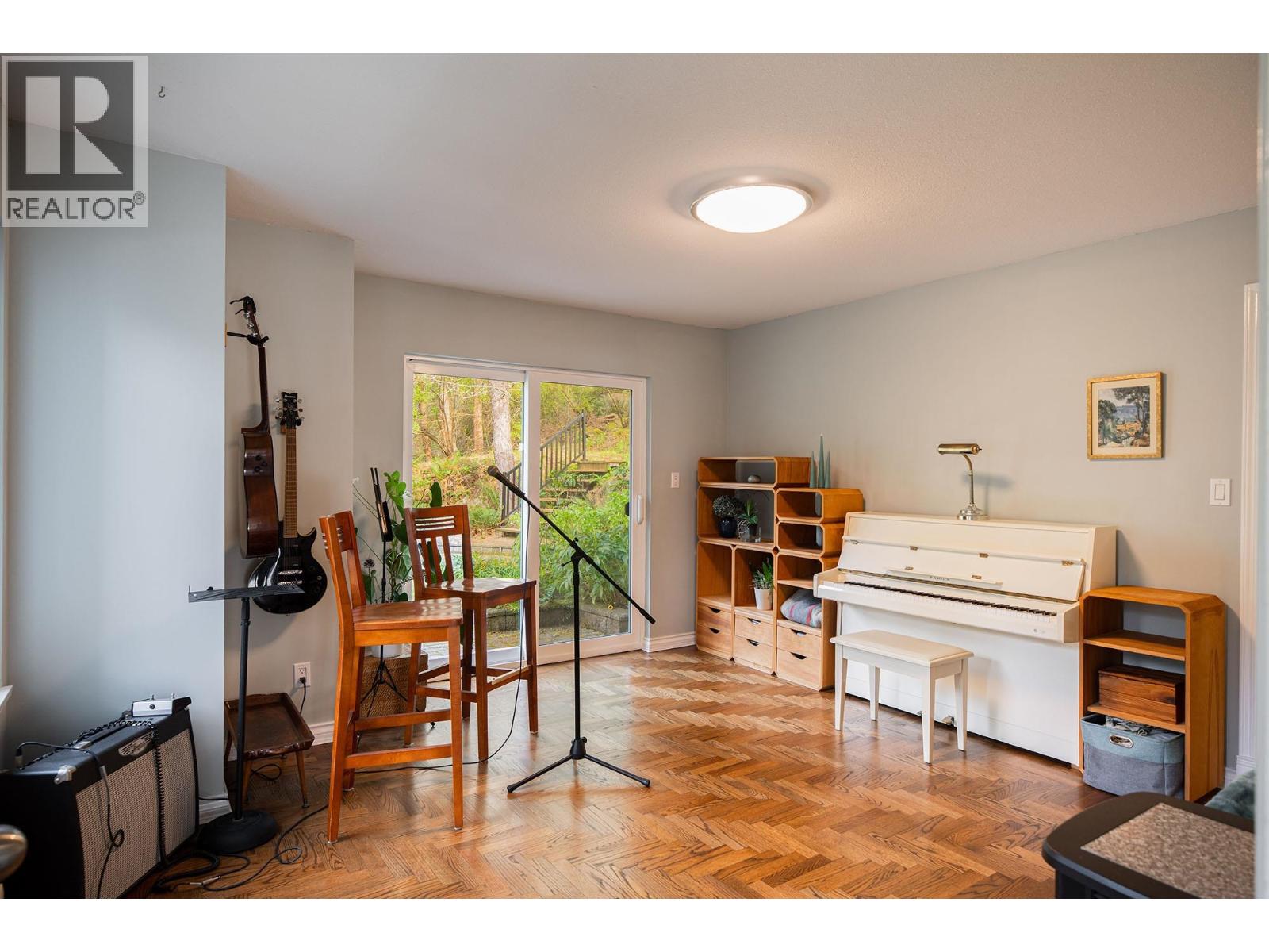 1597 Isleview Lane, Bowen Island, British Columbia  V0N 1G2 - Photo 11 - R3115921