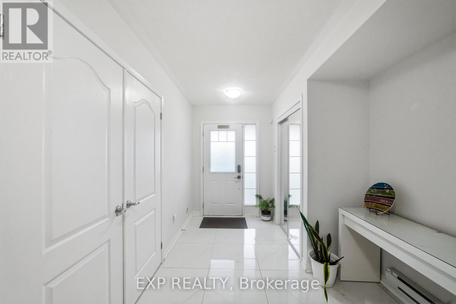 6 Toledo Lane, Brampton, Ontario  L7A 4H5 - Photo 2 - W13072320