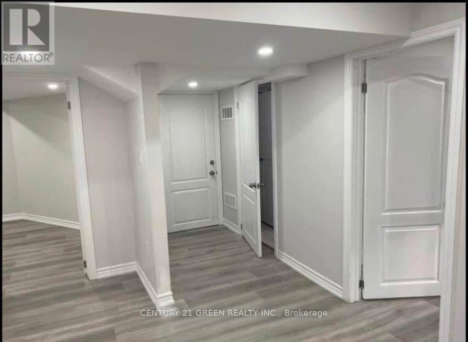 Bsmt - 30 Gillis Road, Brampton, Ontario  L7A 4V6 - Photo 10 - W13072364