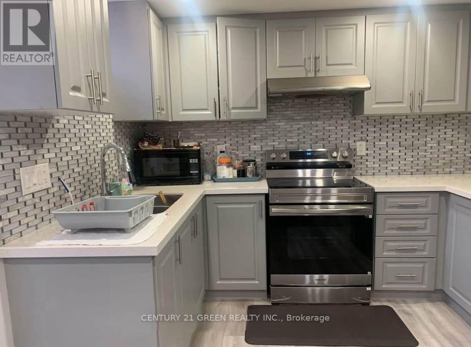 Bsmt - 30 Gillis Road, Brampton, Ontario  L7A 4V6 - Photo 5 - W13072364