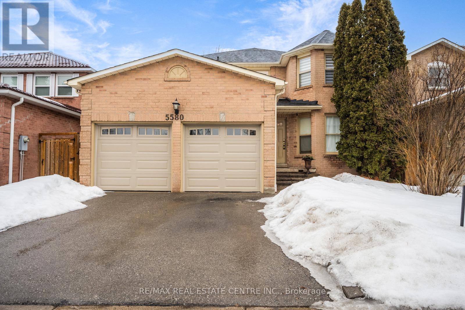 5580 Millbrook Lane, Mississauga, Ontario  L5M 3X9 - Photo 2 - W13072394