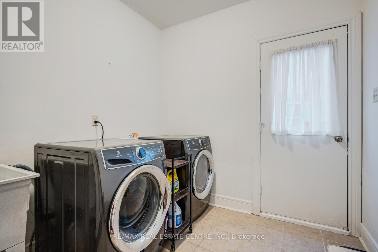 5580 Millbrook Lane, Mississauga, Ontario  L5M 3X9 - Photo 38 - W13072394