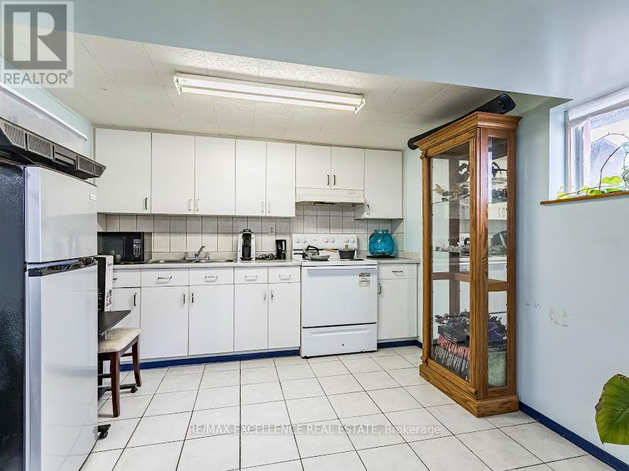 (Basement Only) - 1178 Ogden Avenue, Mississauga, Ontario  L5E 2H1 - Photo 7 - W13072414