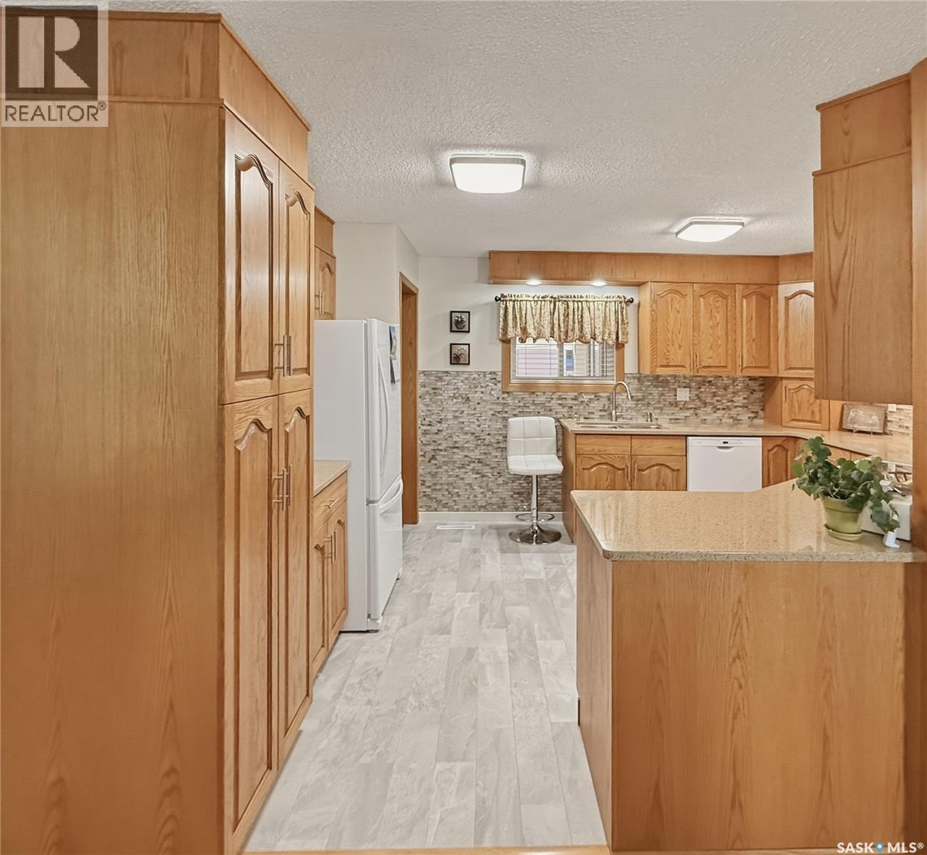 730 6th Avenue Ne, Swift Current, Saskatchewan  S9H 2M8 - Photo 11 - SK034603