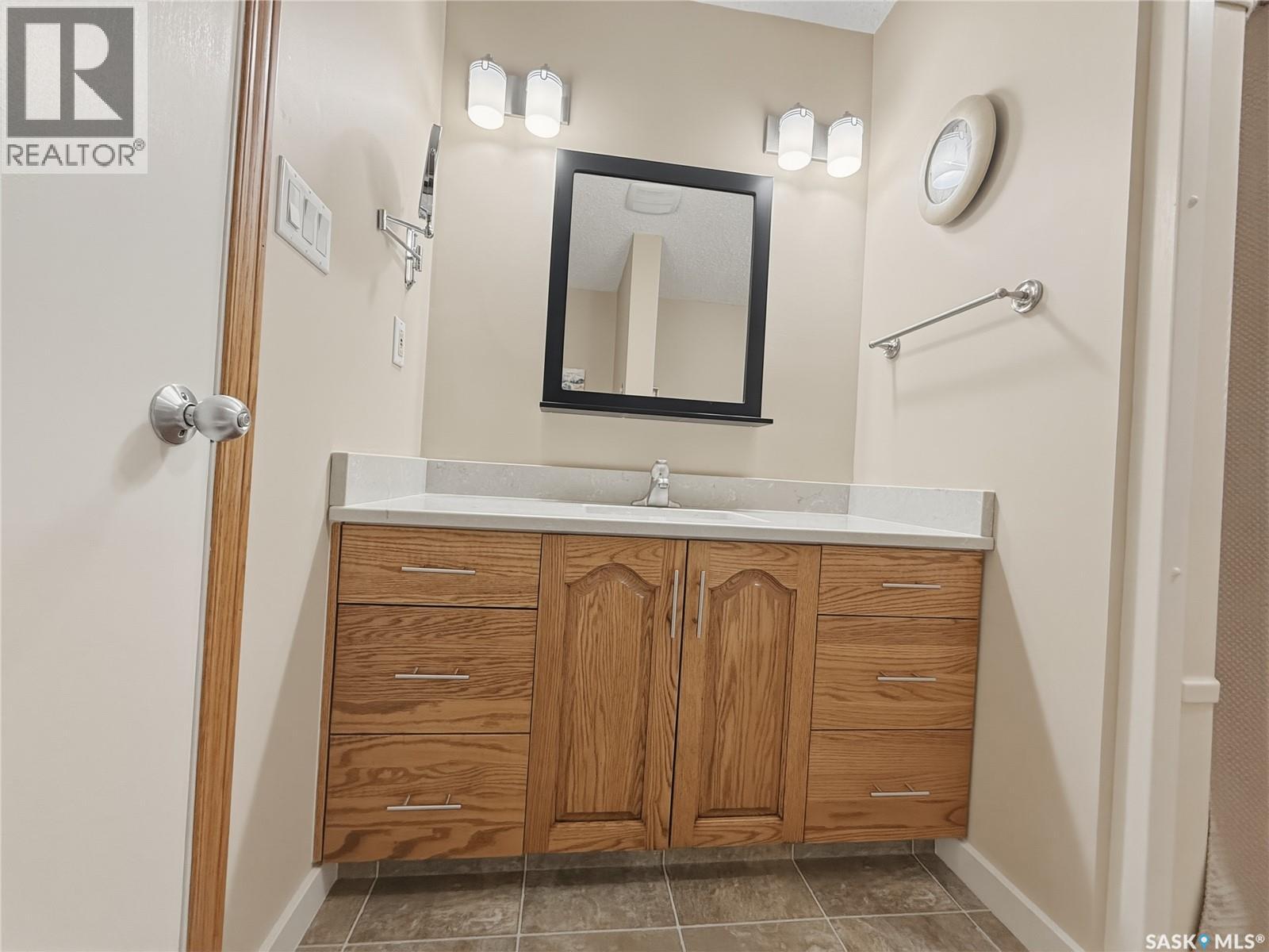 730 6th Avenue Ne, Swift Current, Saskatchewan  S9H 2M8 - Photo 23 - SK034603