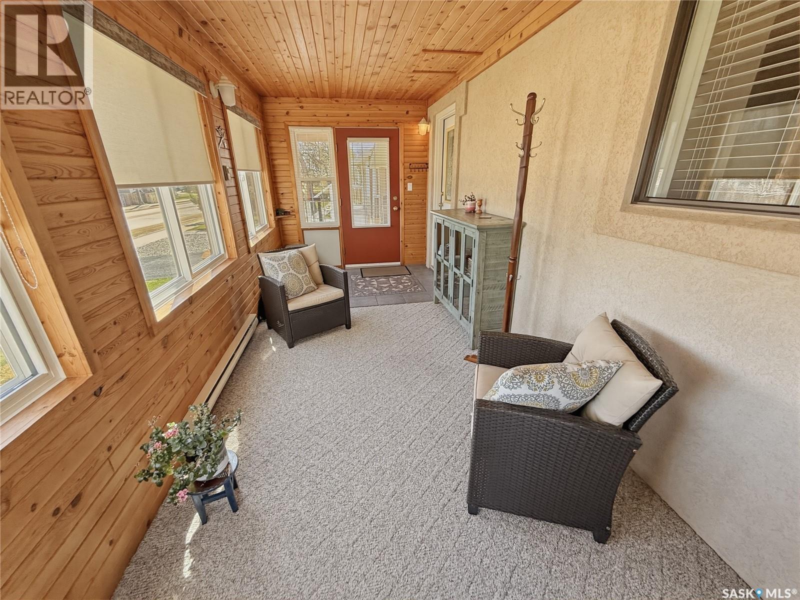 730 6th Avenue Ne, Swift Current, Saskatchewan  S9H 2M8 - Photo 4 - SK034603