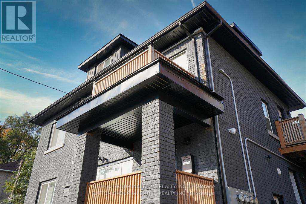 88 TISDALE STREET S, Hamilton, Ontario