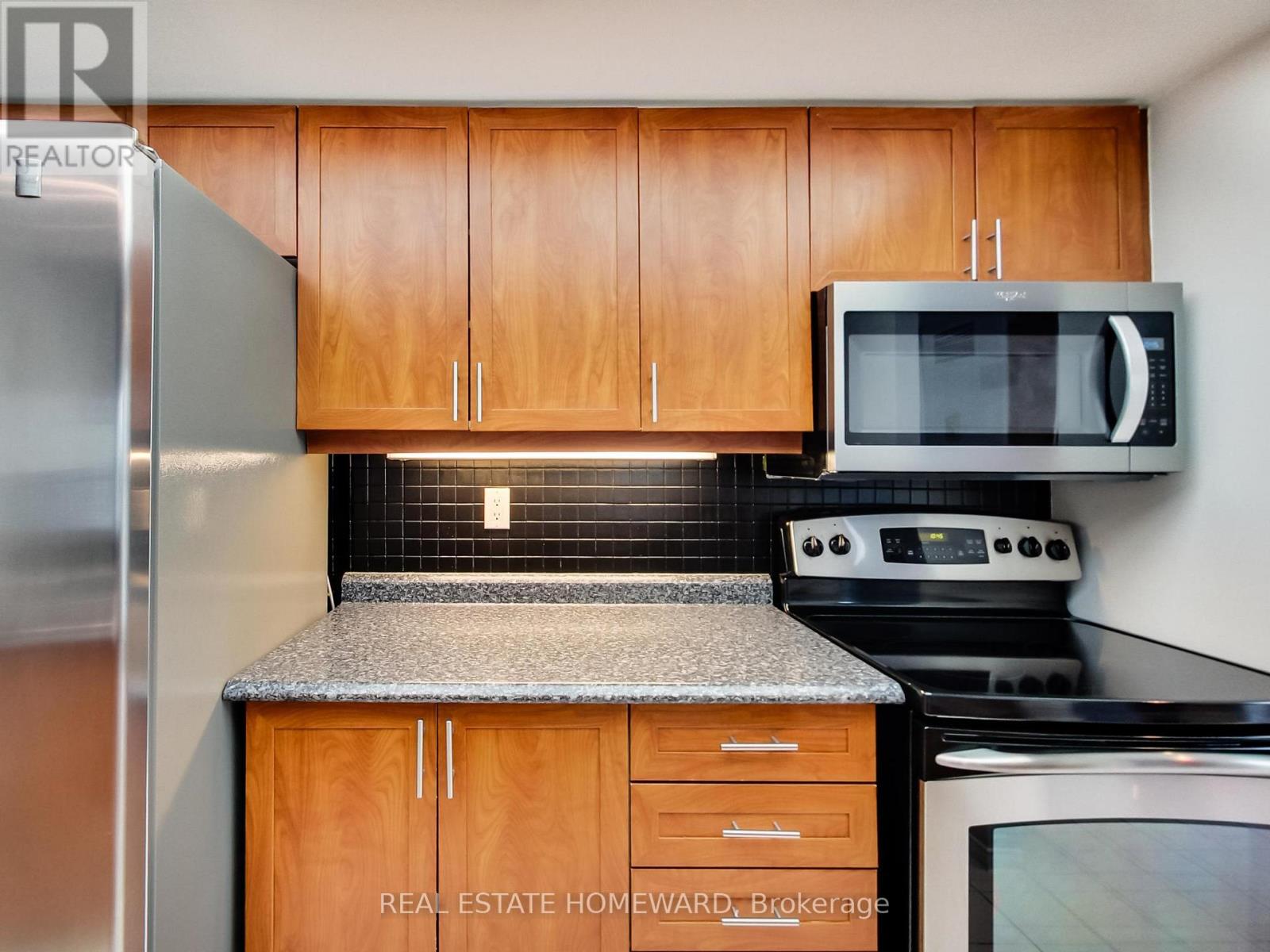 1208 - 77 Harbour Square, Toronto, Ontario  M5J 2S2 - Photo 10 - C13066692