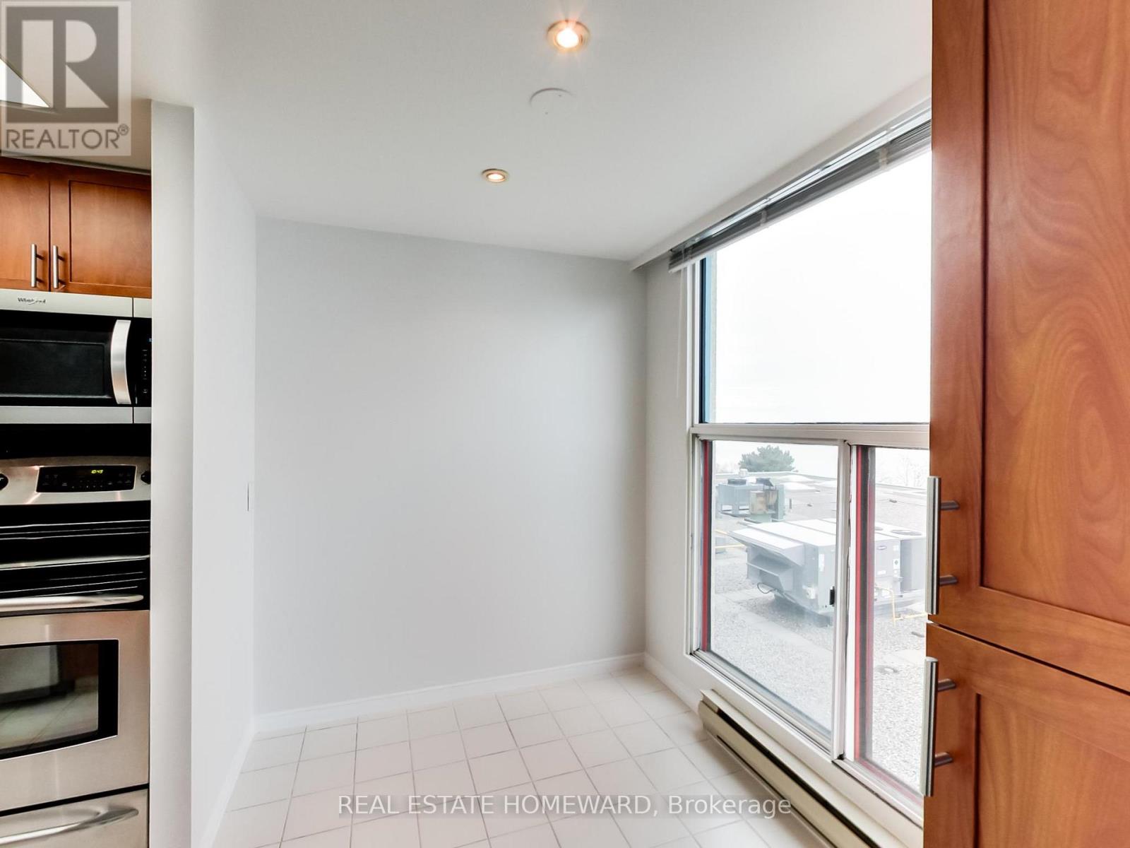 1208 - 77 Harbour Square, Toronto, Ontario  M5J 2S2 - Photo 17 - C13066692