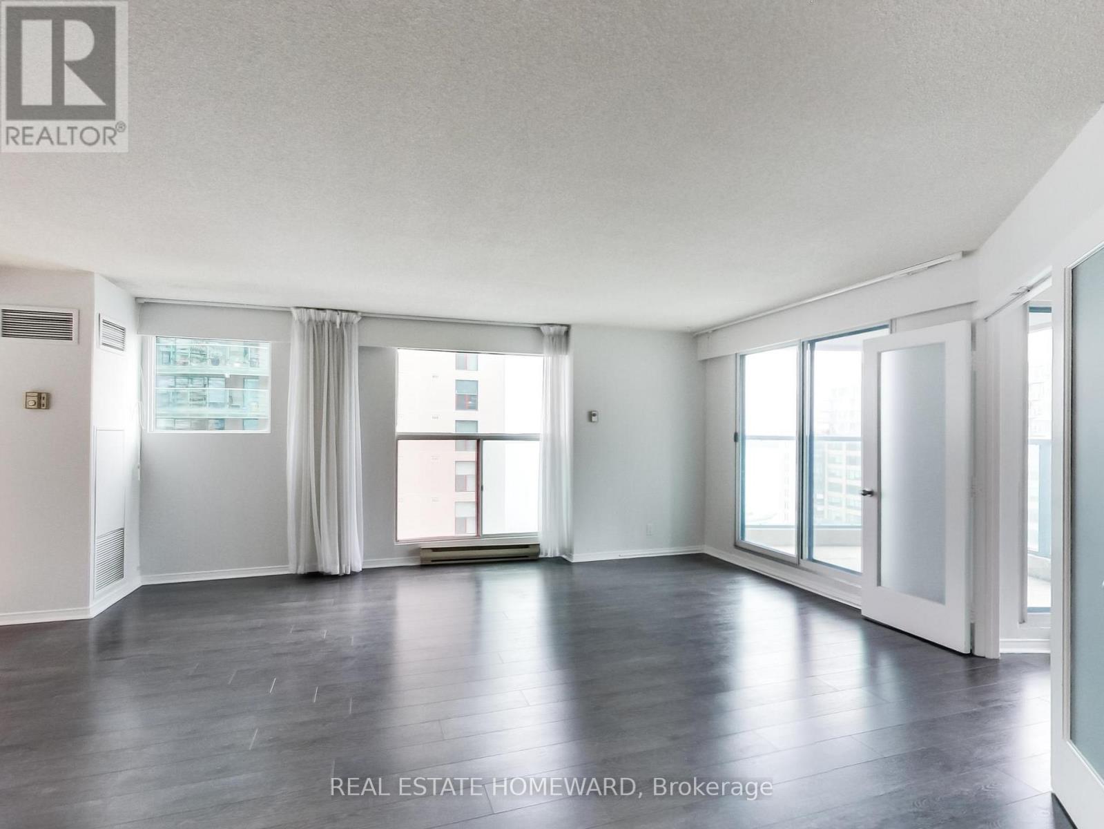 1208 - 77 Harbour Square, Toronto, Ontario  M5J 2S2 - Photo 20 - C13066692