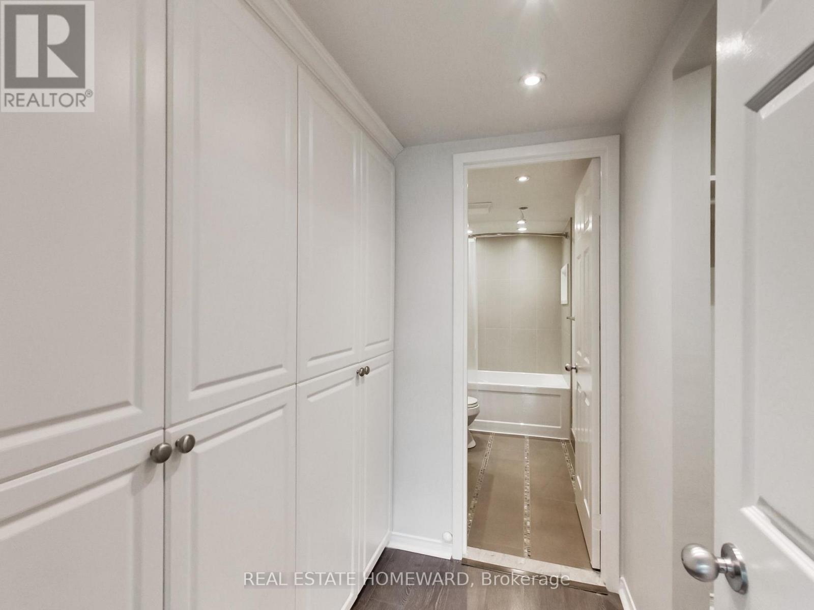 1208 - 77 Harbour Square, Toronto, Ontario  M5J 2S2 - Photo 30 - C13066692
