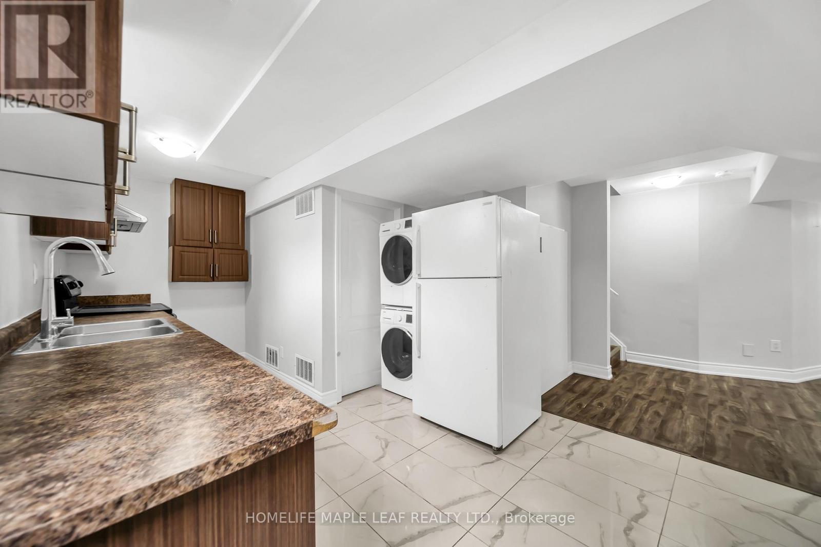 6 Vermont Road, Brampton, Ontario  L7A 3G3 - Photo 35 - W13072048