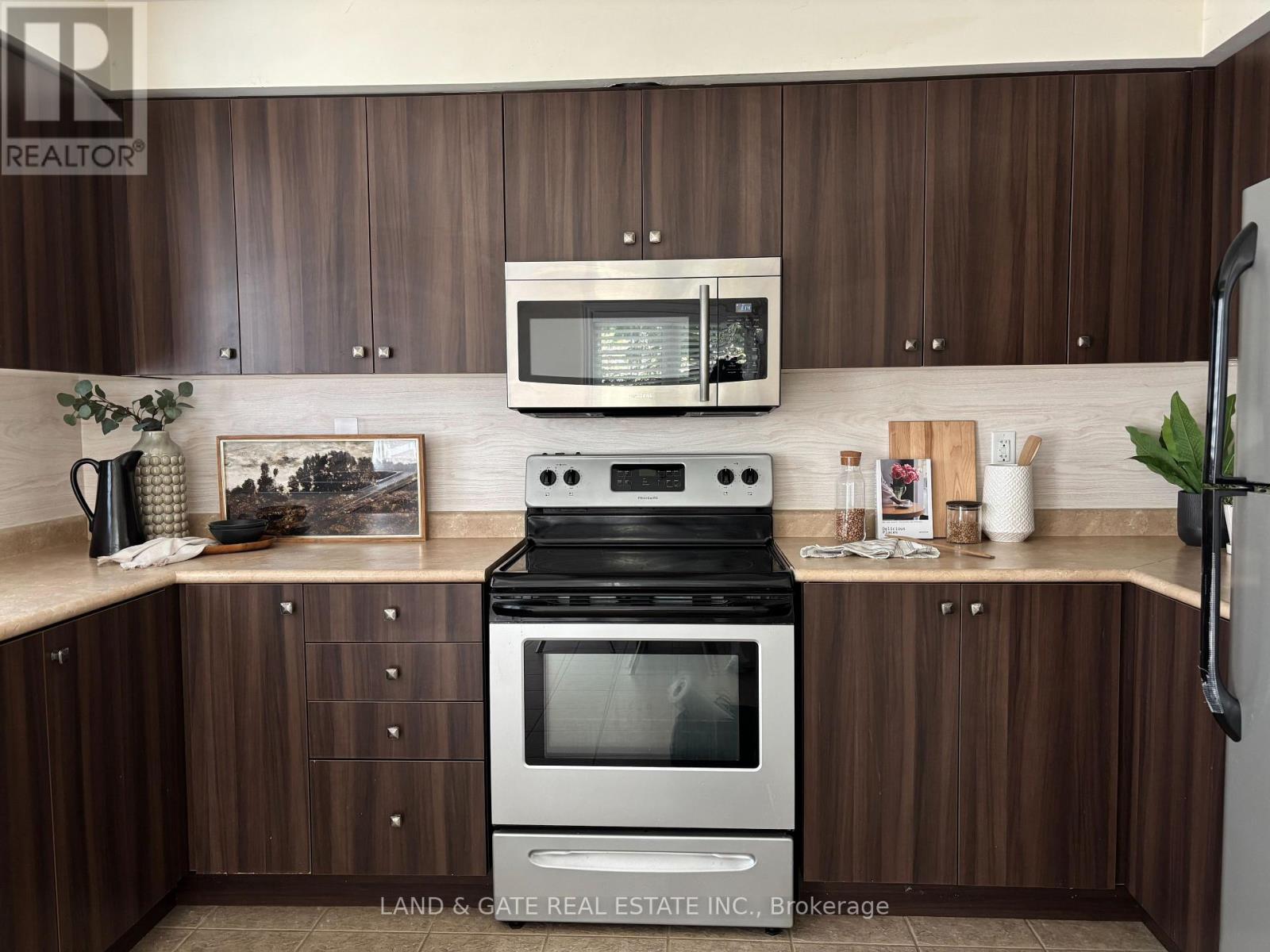 495 Mearns Avenue, Clarington, Ontario  L1C 5M5 - Photo 6 - E13072476