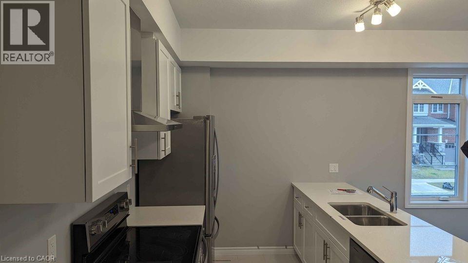 4 Oat Lane, Kitchener, Ontario  N2R 1R7 - Photo 2 - 40826360