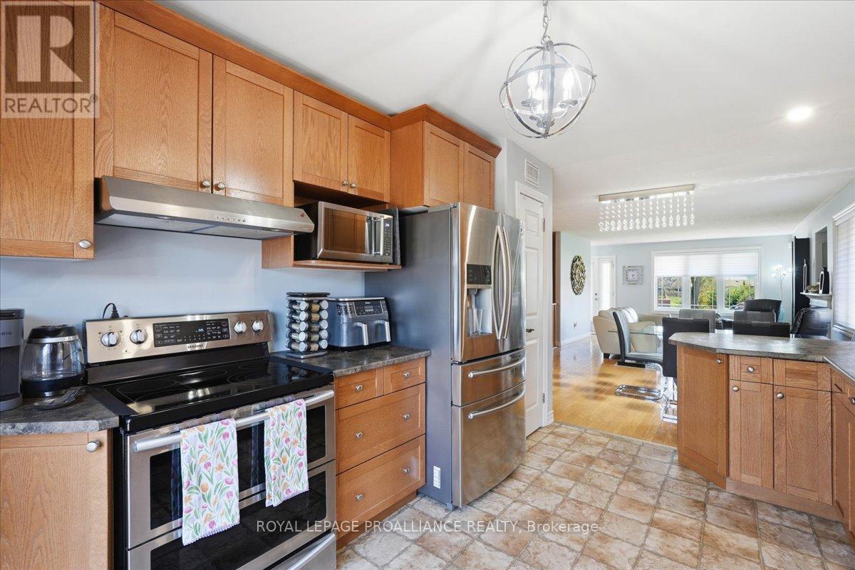 6 Boyce Court, Belleville, Ontario  K8P 5P1 - Photo 13 - X13072504