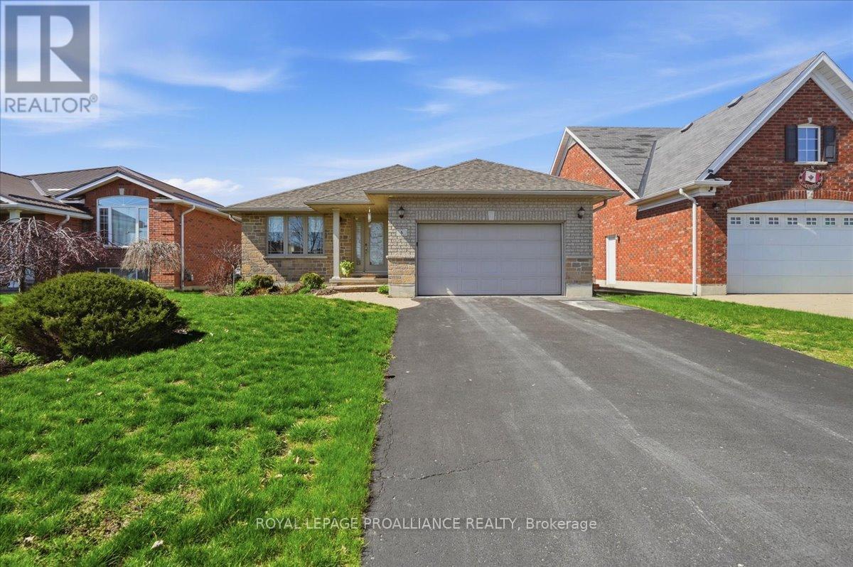 6 Boyce Court, Belleville, Ontario  K8P 5P1 - Photo 2 - X13072504