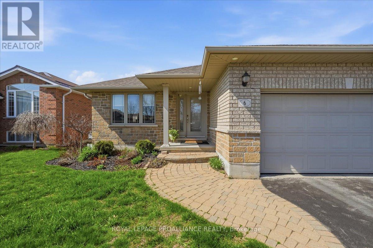 6 Boyce Court, Belleville, Ontario  K8P 5P1 - Photo 3 - X13072504