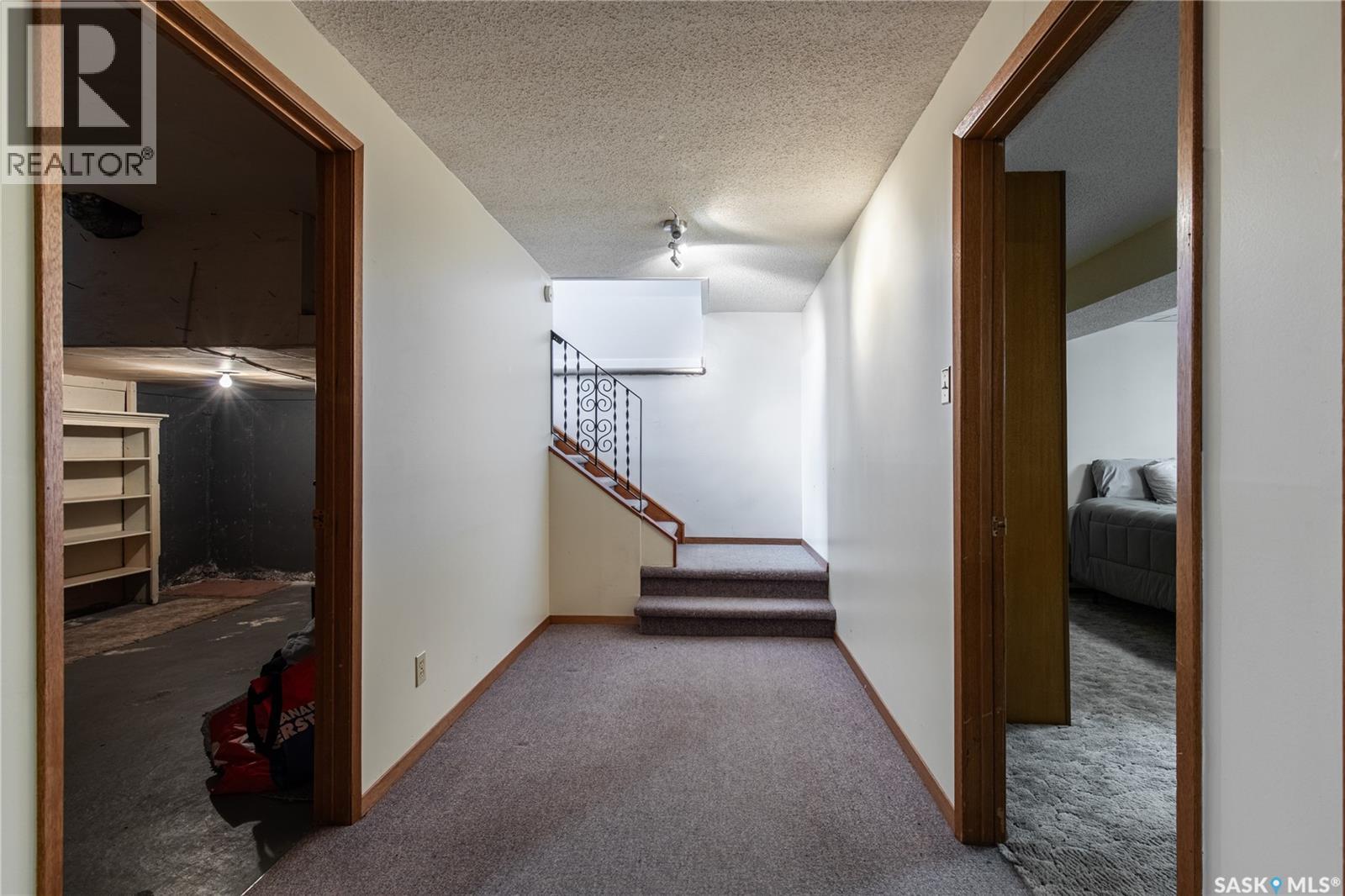 401 Stadacona Street W, Moose Jaw, Saskatchewan  S6H 1Z7 - Photo 32 - SK034142