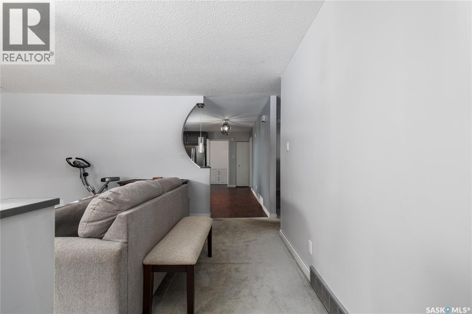 401 Stadacona Street W, Moose Jaw, Saskatchewan  S6H 1Z7 - Photo 30 - SK034142