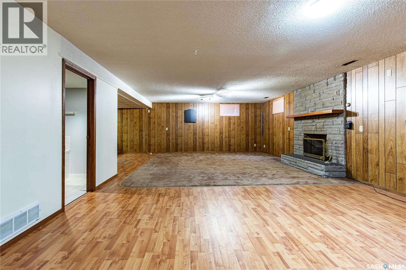 401 Stadacona Street W, Moose Jaw, Saskatchewan  S6H 1Z7 - Photo 39 - SK034142