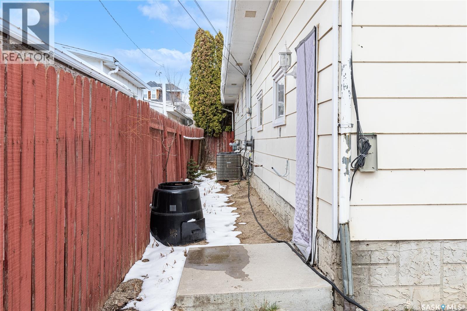 401 Stadacona Street W, Moose Jaw, Saskatchewan  S6H 1Z7 - Photo 51 - SK034142