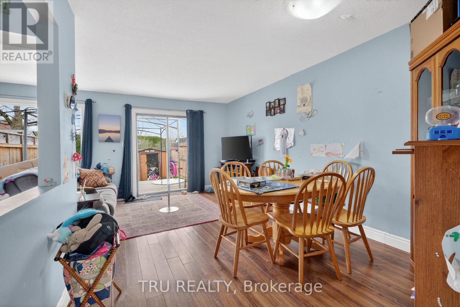 369 Mockingbird Drive, Ottawa, Ontario  K1E 2A6 - Photo 3 - X13072498