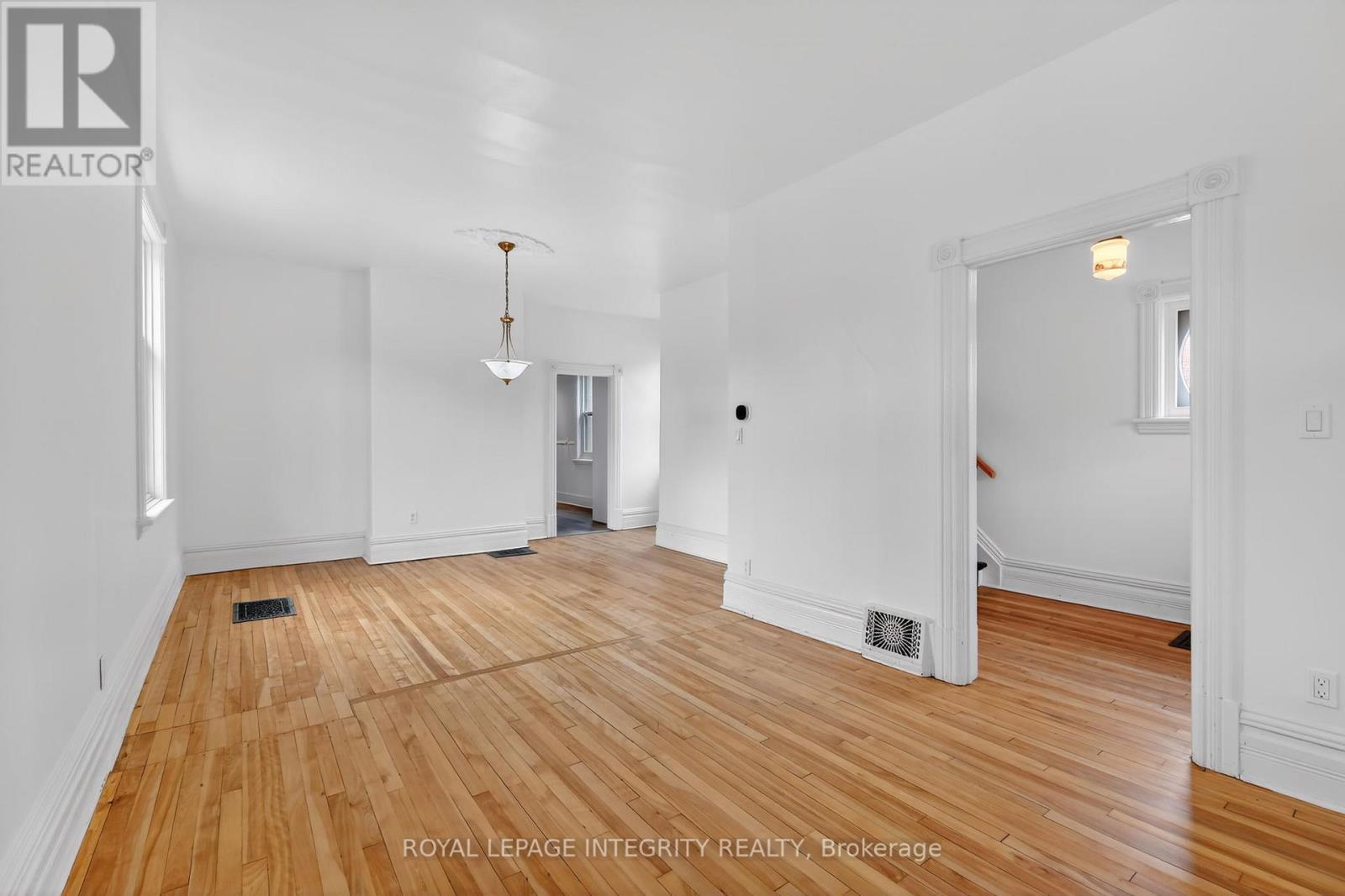 56 Grosvenor Avenue, Ottawa, Ontario  K1S 4S2 - Photo 8 - X13072522