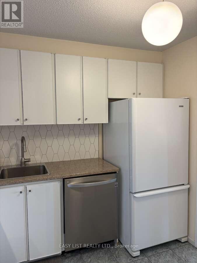 2005 - 415 Greenview Avenue, Ottawa, Ontario  K2B 8G5 - Photo 10 - X13072572