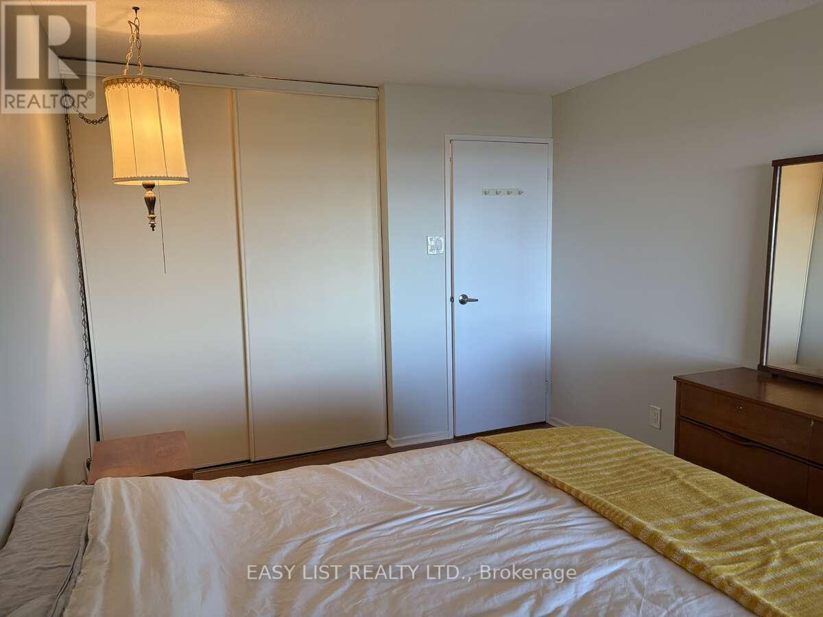 2005 - 415 Greenview Avenue, Ottawa, Ontario  K2B 8G5 - Photo 21 - X13072572