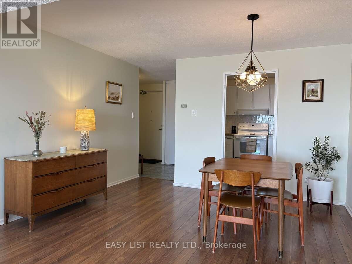 2005 - 415 Greenview Avenue, Ottawa, Ontario  K2B 8G5 - Photo 5 - X13072572