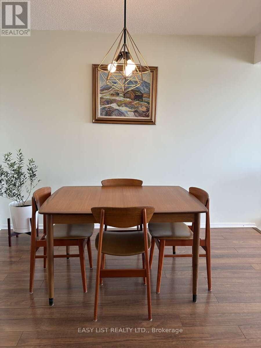 2005 - 415 Greenview Avenue, Ottawa, Ontario  K2B 8G5 - Photo 6 - X13072572