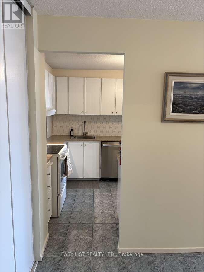 2005 - 415 Greenview Avenue, Ottawa, Ontario  K2B 8G5 - Photo 7 - X13072572