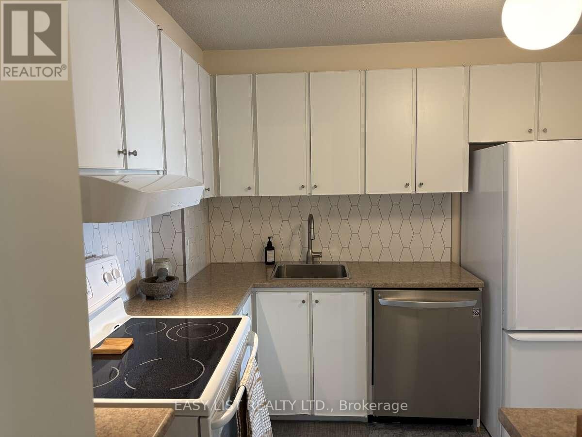 2005 - 415 Greenview Avenue, Ottawa, Ontario  K2B 8G5 - Photo 8 - X13072572
