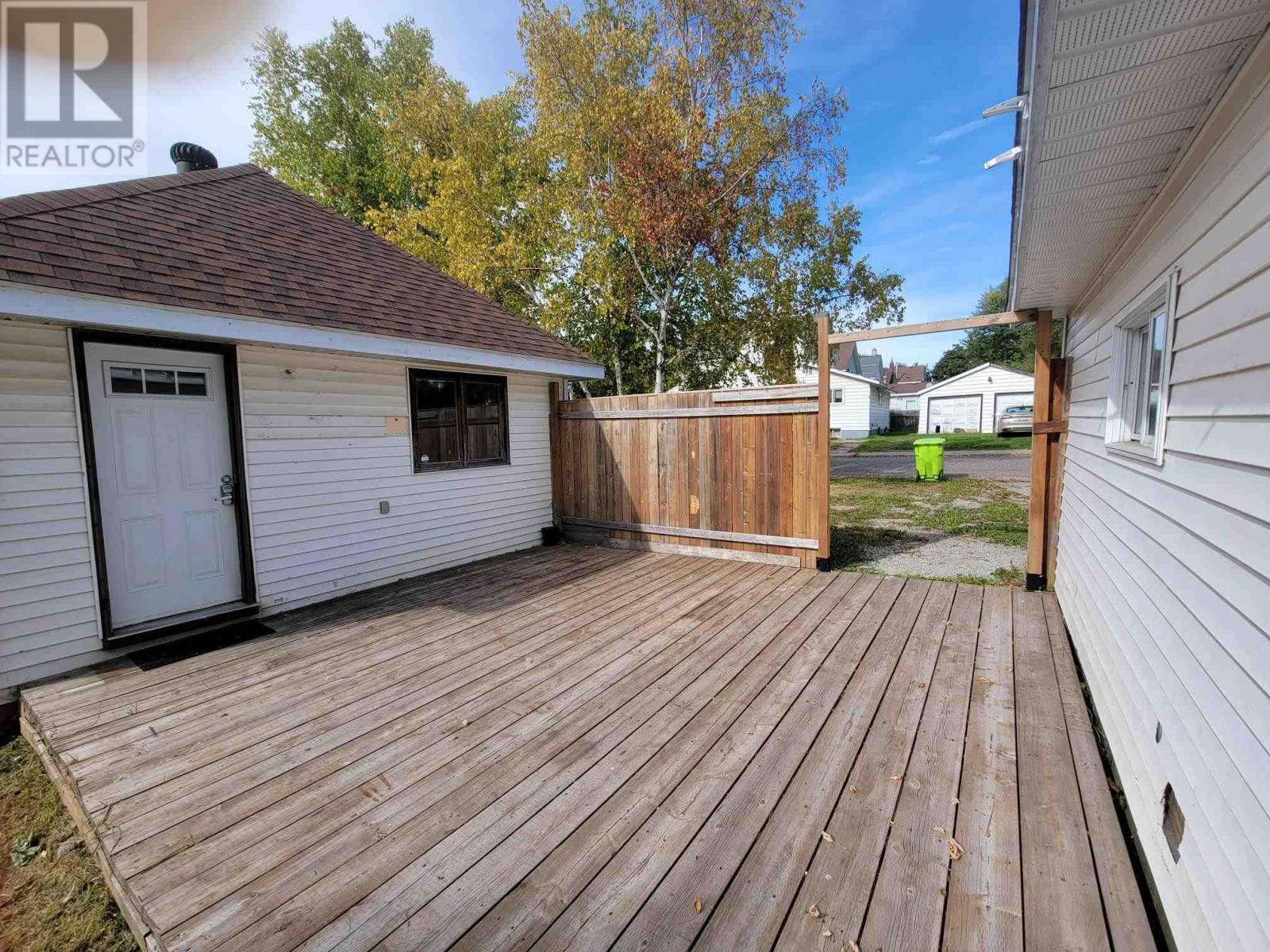 374 Bush St, Sault Ste. Marie, Ontario  P6C 3G9 - Photo 6 - SM260781