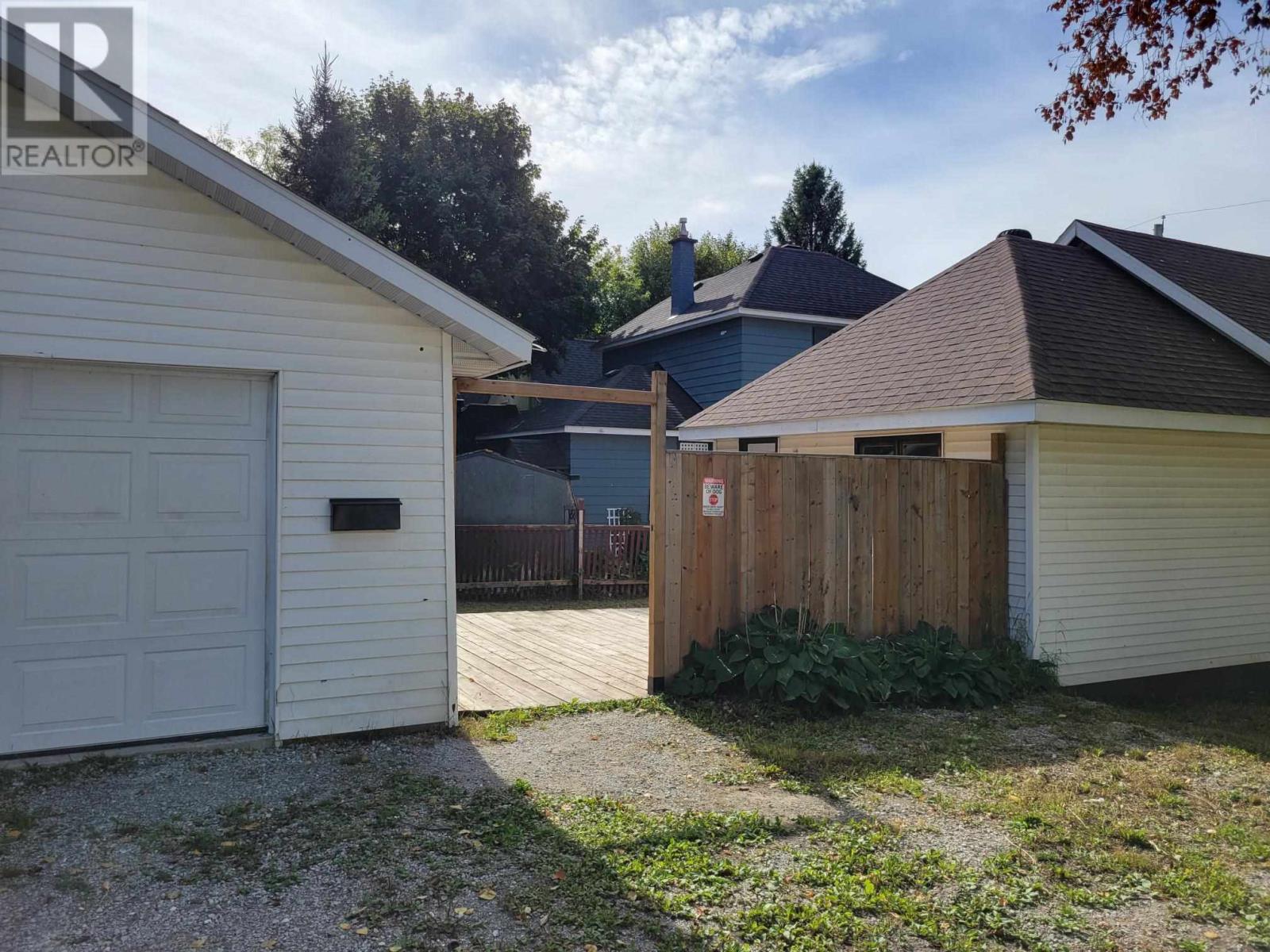 374 Bush St, Sault Ste. Marie, Ontario  P6C 3G9 - Photo 7 - SM260781